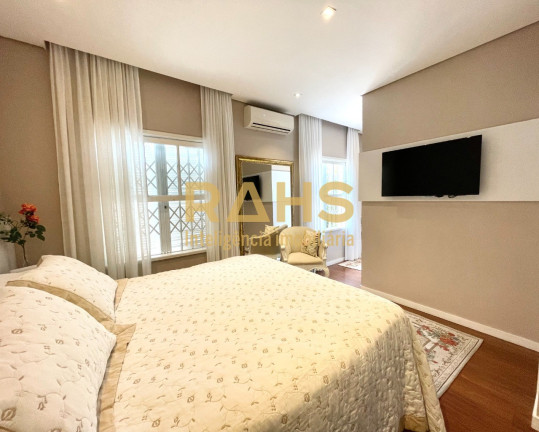 Imagem Casa com 3 Quartos à Venda, 265 m² em América - Joinville Imagem Casa com 3 Quartos à Venda, 265 m² em América - Joinville
