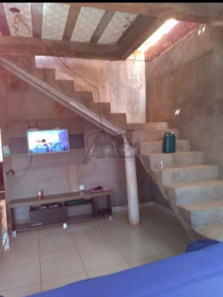 Imagem Casa com 3 Quartos à Venda, 230 m² em Nova América  - Montes Claros