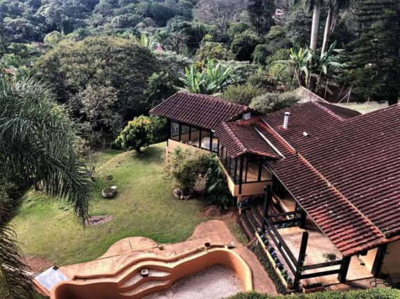 Casa com 3 Quartos à Venda,  em Fazendinha - Carapicuíba