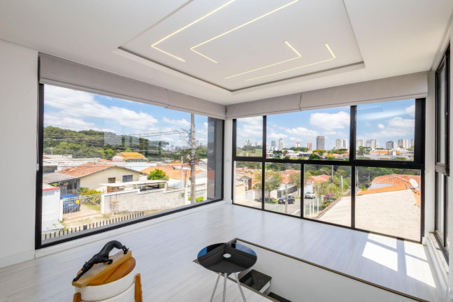 Imagem Casa com 3 Quartos à Venda, 190 m² em Santo Inácio - Curitiba Imagem Casa com 3 Quartos à Venda, 190 m² em Santo Inácio - Curitiba