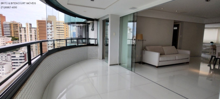 Imagem Imóvel com 3 Quartos à Venda, 143 m² em Graça - Salvador Imagem Imóvel com 3 Quartos à Venda, 143 m² em Graça - Salvador