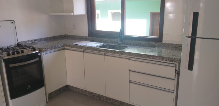 Imagem Imóvel com 2 Quartos à Venda, 70 m² em Centro - Garopaba
