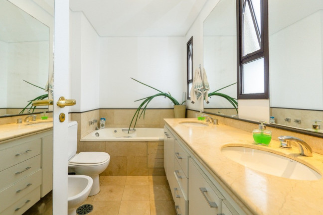 Imagem Apartamento com 3 Quartos à Venda, 201 m² em Moema - São Paulo Imagem Apartamento com 3 Quartos à Venda, 201 m² em Moema - São Paulo