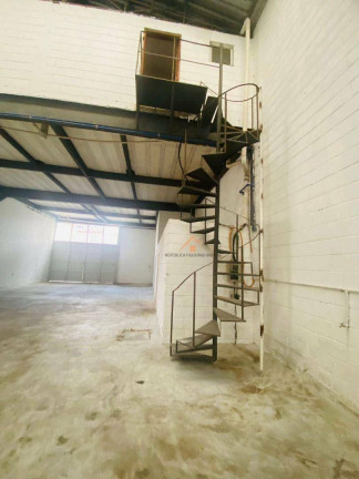 Imagem Galpão à Venda ou Locação, 715 m² em Vila Sacadura Cabral - Santo André
