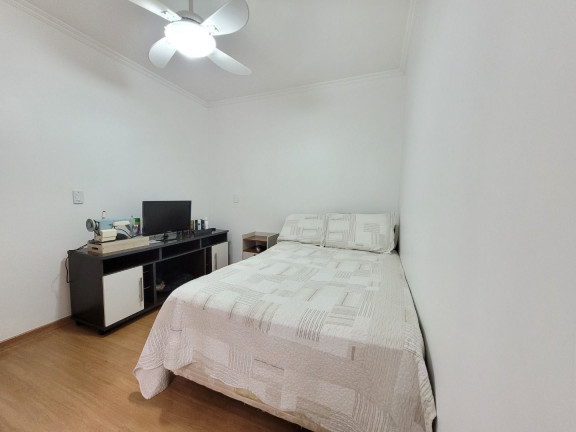 Imagem Casa com 3 Quartos à Venda, 111 m² em Novo Mundo - Curitiba Imagem Casa com 3 Quartos à Venda, 111 m² em Novo Mundo - Curitiba