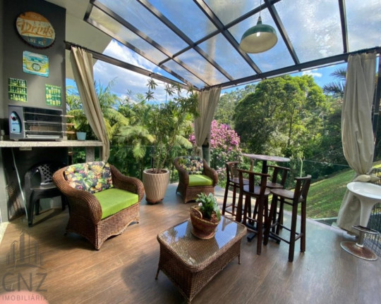 Imagem Casa com 3 Quartos à Venda, 1.198 m² em Primeiro De Maio - Brusque Imagem Casa com 3 Quartos à Venda, 1.198 m² em Primeiro De Maio - Brusque