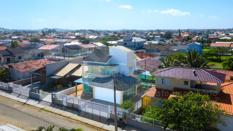 Imagem Casa com 4 Quartos à Venda, 204 m² em Zona Sul - Balneário Rincão