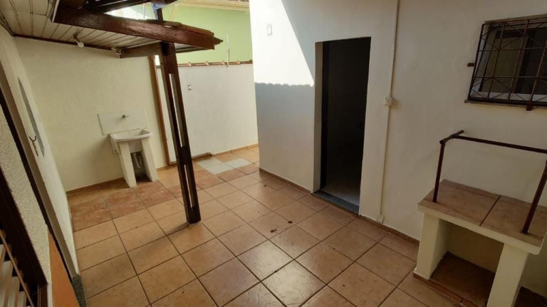 Imagem Casa com 3 Quartos à Venda, 130 m² em Vila São Geraldo - Taubaté Imagem Casa com 3 Quartos à Venda, 130 m² em Vila São Geraldo - Taubaté