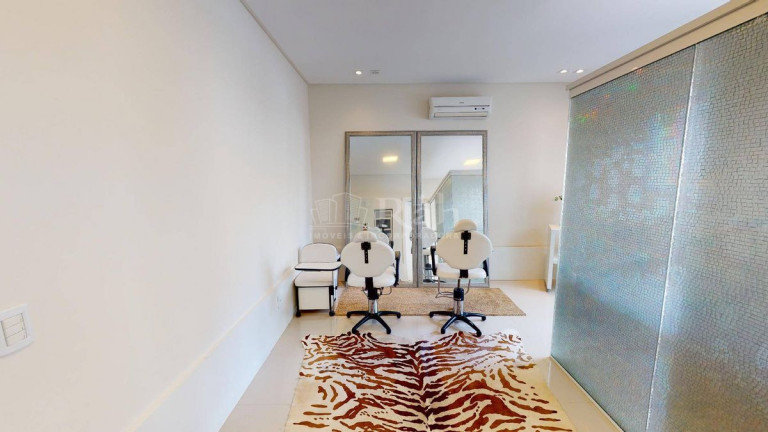 Imagem Apartamento com 3 Quartos à Venda, 134 m² em Centro - Balneário Camboriú Imagem Apartamento com 3 Quartos à Venda, 134 m² em Centro - Balneário Camboriú