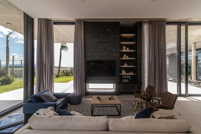 Imagem Casa com 4 Quartos à Venda, 589 m² em Atlântida Sul - Osorio