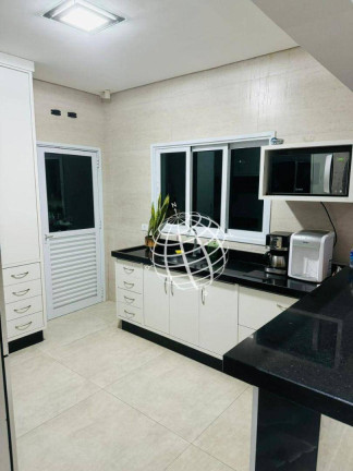 Imagem Casa com 3 Quartos à Venda, 182 m² em Jardim Maristela - Atibaia