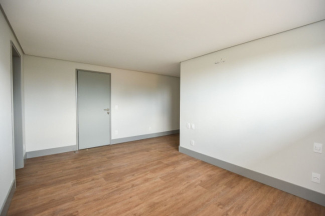 Imagem Apartamento com 4 Quartos à Venda, 319 m² em Planalto - Gramado