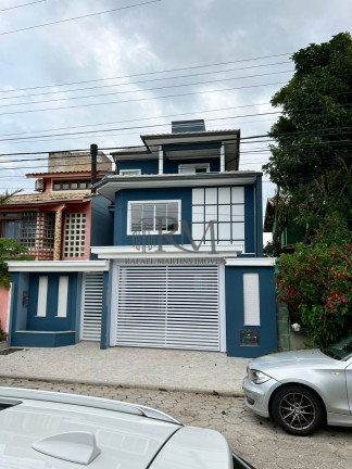 Imagem Imóvel com 3 Quartos à Venda, 250 m² em Rio Tavares - Florianópolis Imagem Imóvel com 3 Quartos à Venda, 250 m² em Rio Tavares - Florianópolis