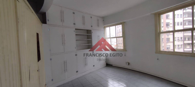 Sala Comercial à Venda, 30 m² em Centro - Niterói