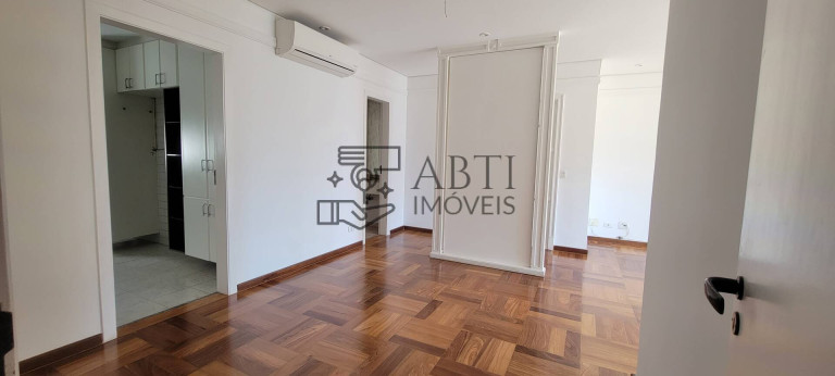 Imagem Apartamento com 4 Quartos para Alugar, 130 m² em Moema - São Paulo