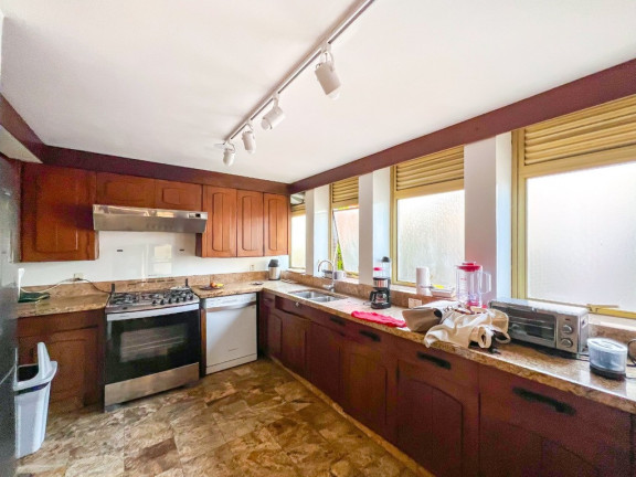 Imagem Apartamento com 3 Quartos à Venda, 240 m² em Moinhos De Vento - Porto Alegre