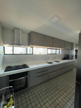 Imagem Apartamento com 4 Quartos à Venda, 220 m²