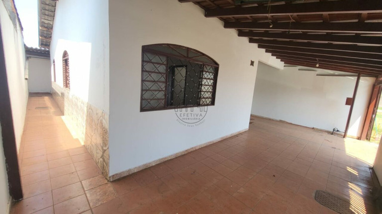 Imagem Casa com 3 Quartos à Venda, 130 m² em Samambaia Sul (samambaia) - Brasília Imagem Casa com 3 Quartos à Venda, 130 m² em Samambaia Sul (samambaia) - Brasília