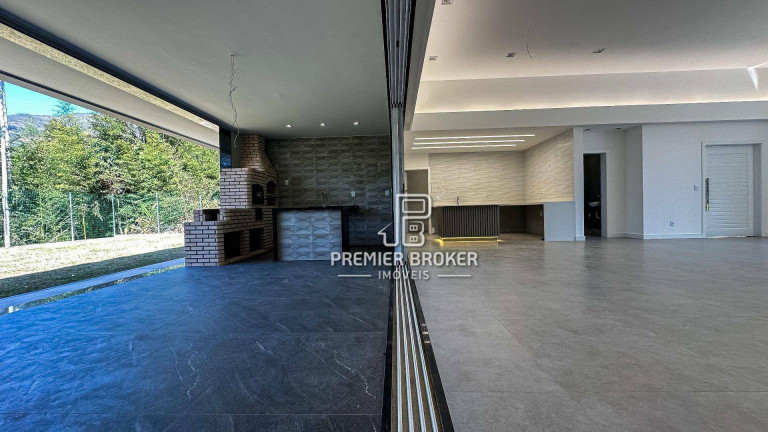 Imagem Casa com 4 Quartos à Venda, 400 m² em Quebra Frascos - Teresópolis