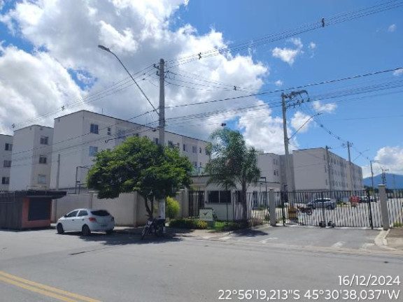 Imóvel com 2 Quartos à Venda, 42 m² em Pindamonhangaba