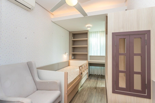 Imagem Apartamento com 4 Quartos à Venda, 217 m² em Petrópolis - Porto Alegre Imagem Apartamento com 4 Quartos à Venda, 217 m² em Petrópolis - Porto Alegre