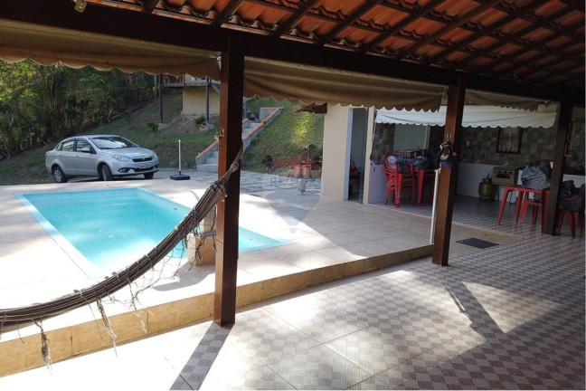 Imagem Imóvel com 3 Quartos à Venda, 250 m² em Sampaio Correa - Saquarema