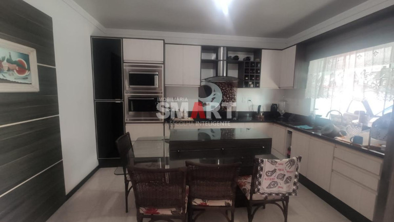 Imagem Casa com 3 Quartos à Venda, 289 m² em Centro - Guaramirim Imagem Casa com 3 Quartos à Venda, 289 m² em Centro - Guaramirim