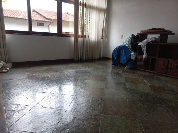Imagem Casa com 4 Quartos à Venda, 326 m² em Araras - Teresópolis