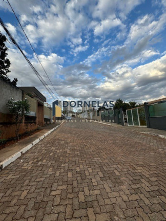 Imagem Casa com 2 Quartos à Venda, 800 m² em Guará I - Brasília Imagem Casa com 2 Quartos à Venda, 800 m² em Guará I - Brasília