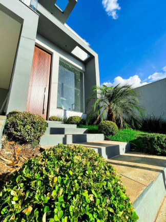 Imagem Sobrado com 3 Quartos à Venda, 215 m² em Mont Serrat - Canoas