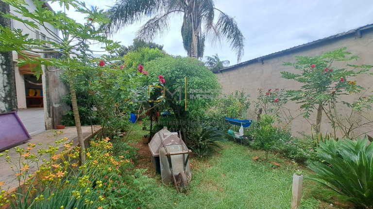 Imagem Casa com 3 Quartos à Venda, 3 m² em Centro - Botucatu