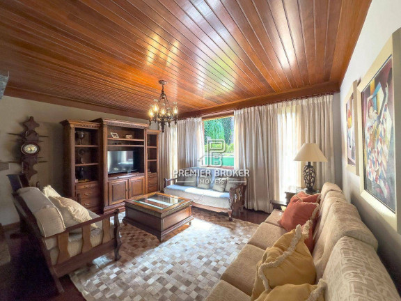 Imagem Casa com 4 Quartos à Venda, 600 m² em Albuquerque - Teresópolis