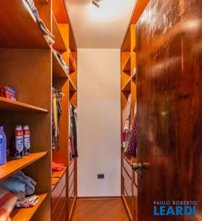 Imagem Sobrado com 4 Quartos à Venda, 224 m² em Vila Floresta - Santo André Imagem Sobrado com 4 Quartos à Venda, 224 m² em Vila Floresta - Santo André