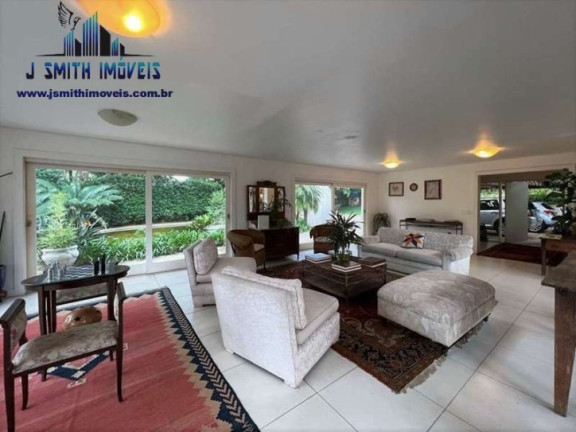 Casa com 5 Quartos à Venda, 1.190 m² em Vila Santo Antônio - Cotia