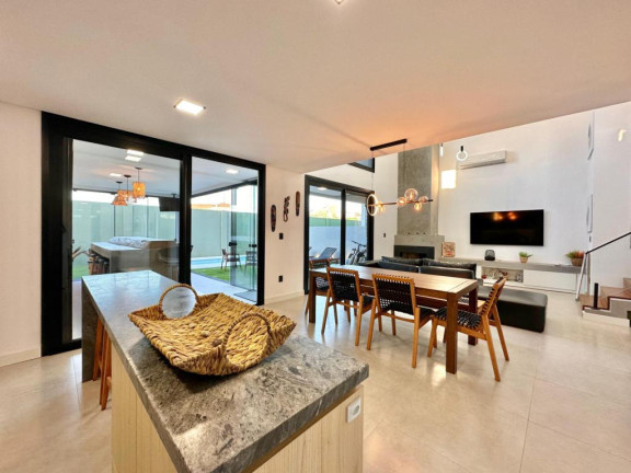 Casa com 4 Quartos à Venda, 249 m² em Xangri-la - Xangri-la