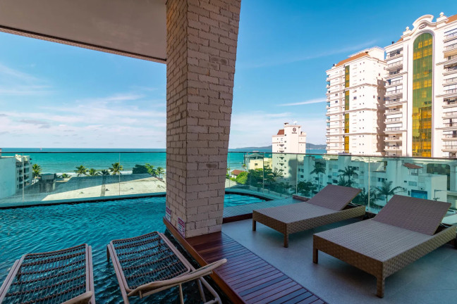 Imagem Cobertura com 3 Quartos à Venda, 157 m² em Meia Praia - Itapema