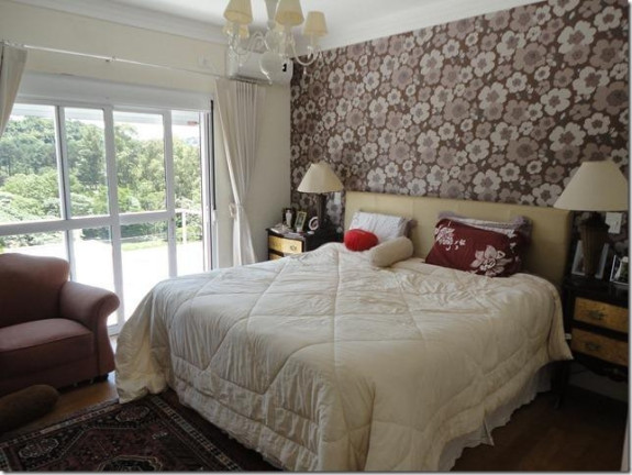 Imagem Casa com 4 Quartos à Venda, 450 m² em Vila Veloso - Carapicuíba Imagem Casa com 4 Quartos à Venda, 450 m² em Vila Veloso - Carapicuíba