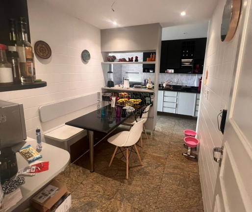 Imagem Imóvel com 3 Quartos à Venda, 210 m² em Barra Da Tijuca - Rio De Janeiro