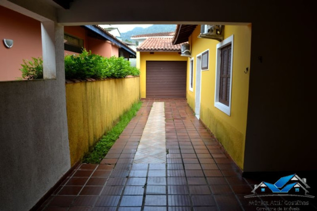 Imagem Casa com 5 Quartos à Venda, 240 m² em Enseada - Ubatuba Imagem Casa com 5 Quartos à Venda, 240 m² em Enseada - Ubatuba