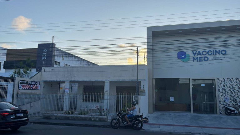 Imagem Casa com 3 Quartos à Venda, 300 m² em Salgado Filho - Aracaju Imagem Casa com 3 Quartos à Venda, 300 m² em Salgado Filho - Aracaju