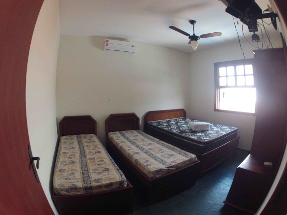 Imagem Casa com 4 Quartos para Temporada, 200 m² em Praia Grande - Ubatuba Imagem Casa com 4 Quartos para Temporada, 200 m² em Praia Grande - Ubatuba