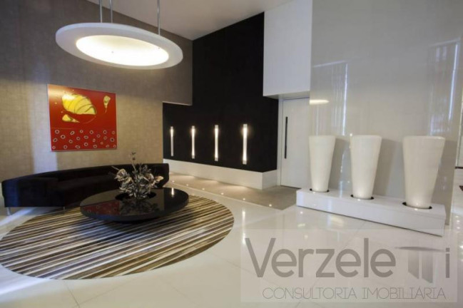 Imagem Apartamento com 3 Quartos à Venda, 134 m² em Centro - Balneário Camboriú Imagem Apartamento com 3 Quartos à Venda, 134 m² em Centro - Balneário Camboriú
