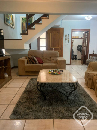 Imagem Casa de Condomínio com 4 Quartos à Venda,  em Ipanema - Porto Alegre
