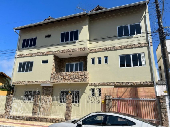 Sobrado com 6 Quartos à Venda, 453 m² em Centro - Balneário Camboriú