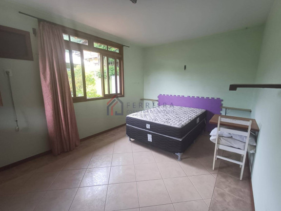 Imagem Casa com 3 Quartos para Alugar, 120 m² em Barra Da Lagoa - Florianópolis Imagem Casa com 3 Quartos para Alugar, 120 m² em Barra Da Lagoa - Florianópolis