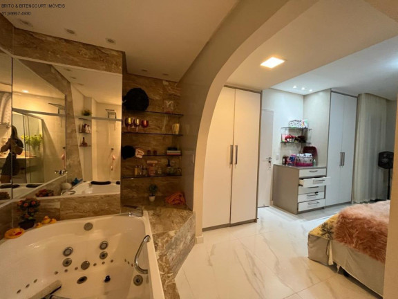 Imagem Imóvel com 5 Quartos à Venda, 237 m² em Barra - Salvador Imagem Imóvel com 5 Quartos à Venda, 237 m² em Barra - Salvador
