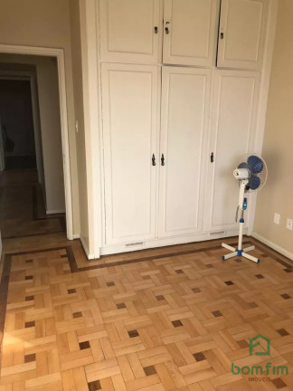 Imagem Apartamento com 3 Quartos à Venda, 180 m² em Centro Histórico - Porto Alegre Imagem Apartamento com 3 Quartos à Venda, 180 m² em Centro Histórico - Porto Alegre