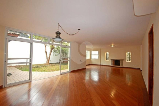 Imagem Casa com 3 Quartos à Venda, 380 m² em Alto De Pinheiros - São Paulo Imagem Casa com 3 Quartos à Venda, 380 m² em Alto De Pinheiros - São Paulo
