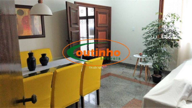 Imagem Casa com 4 Quartos à Venda, 247 m² em Andaraí - Rio De Janeiro Imagem Casa com 4 Quartos à Venda, 247 m² em Andaraí - Rio De Janeiro