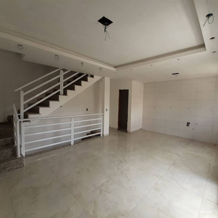 Imagem Sobrado com 2 Quartos à Venda, 114 m² em Parque Jaçatuba - Santo André